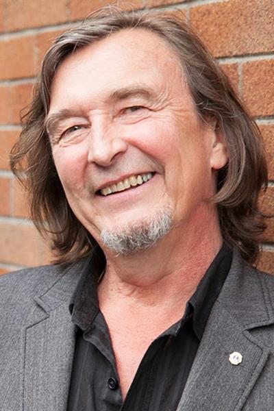Barry Ward