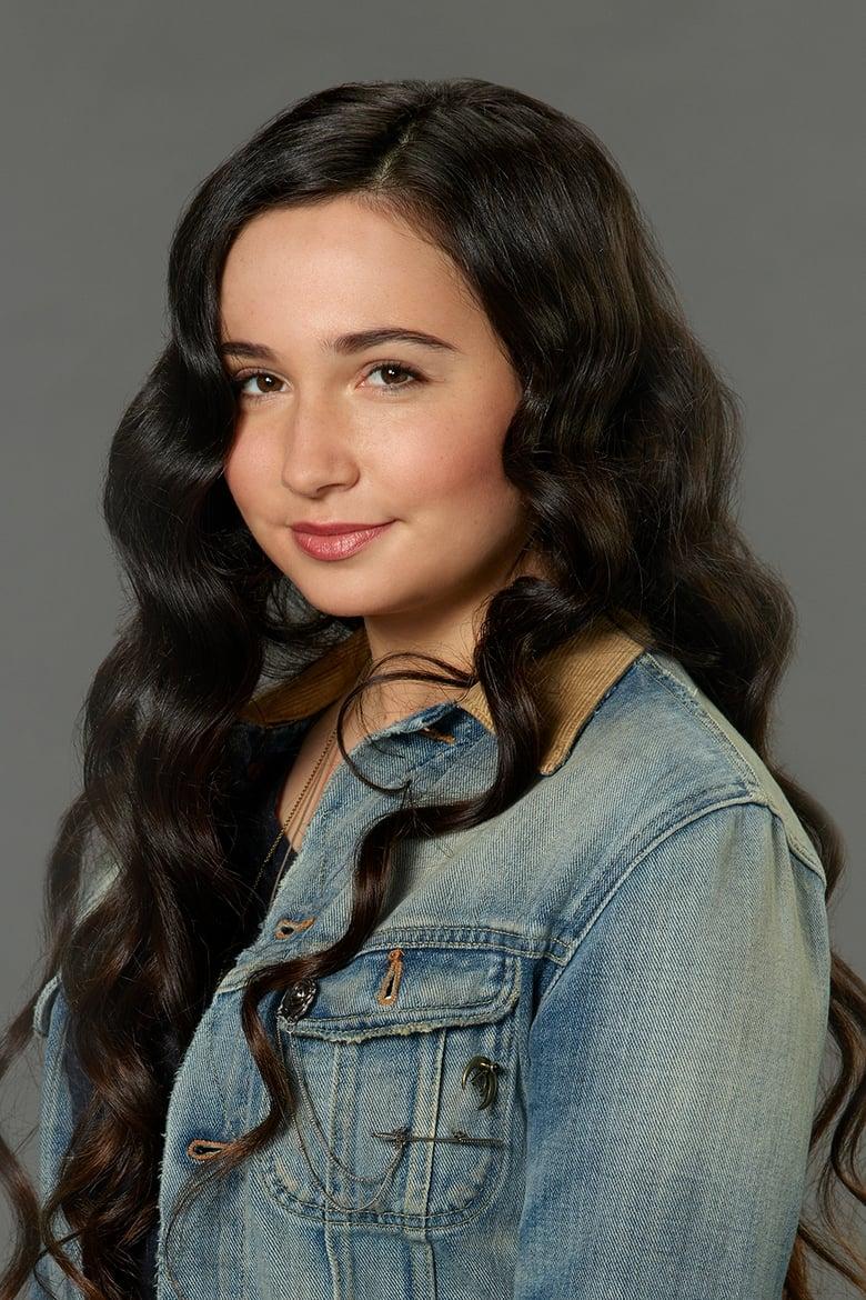 Matreya Scarrwener - About - Entertainment.ie