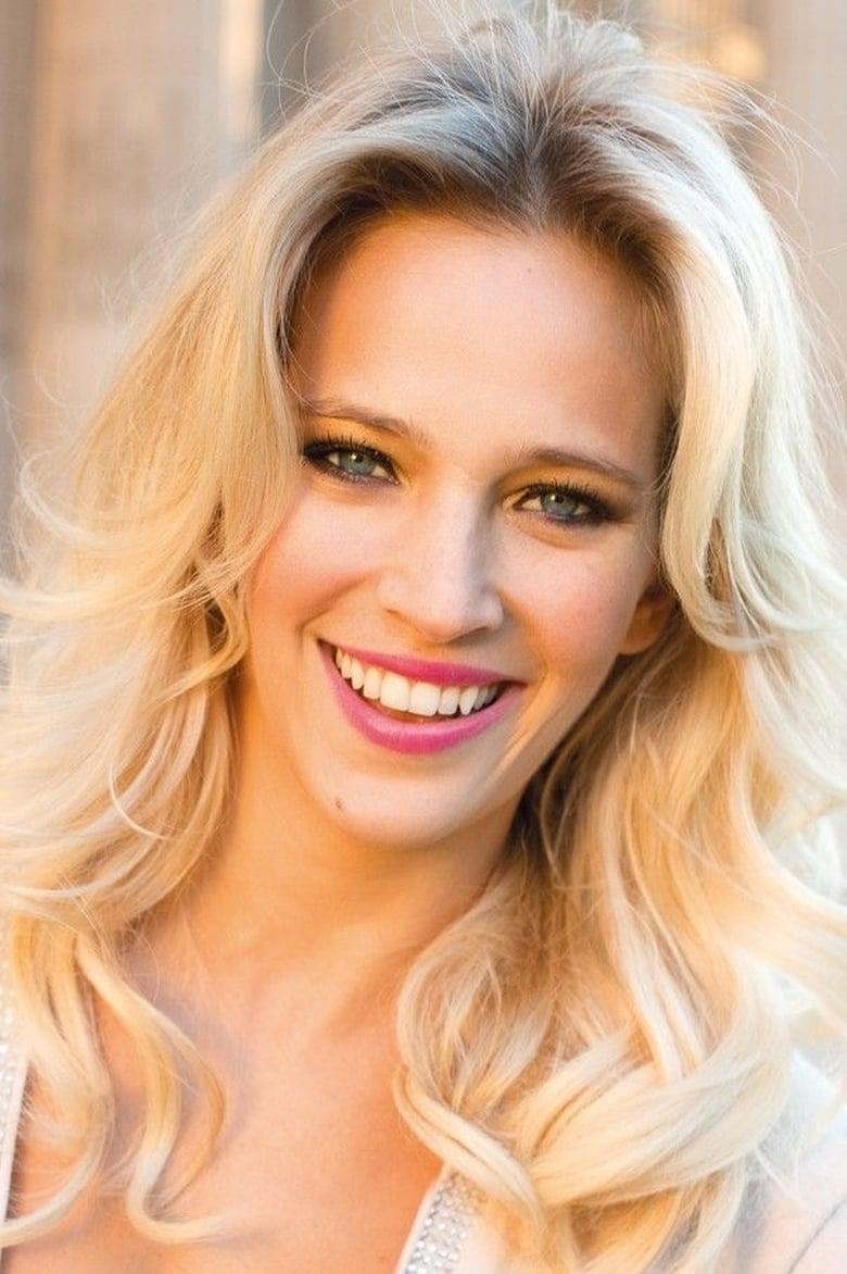 Luisana Lopilato - About - Entertainment.ie