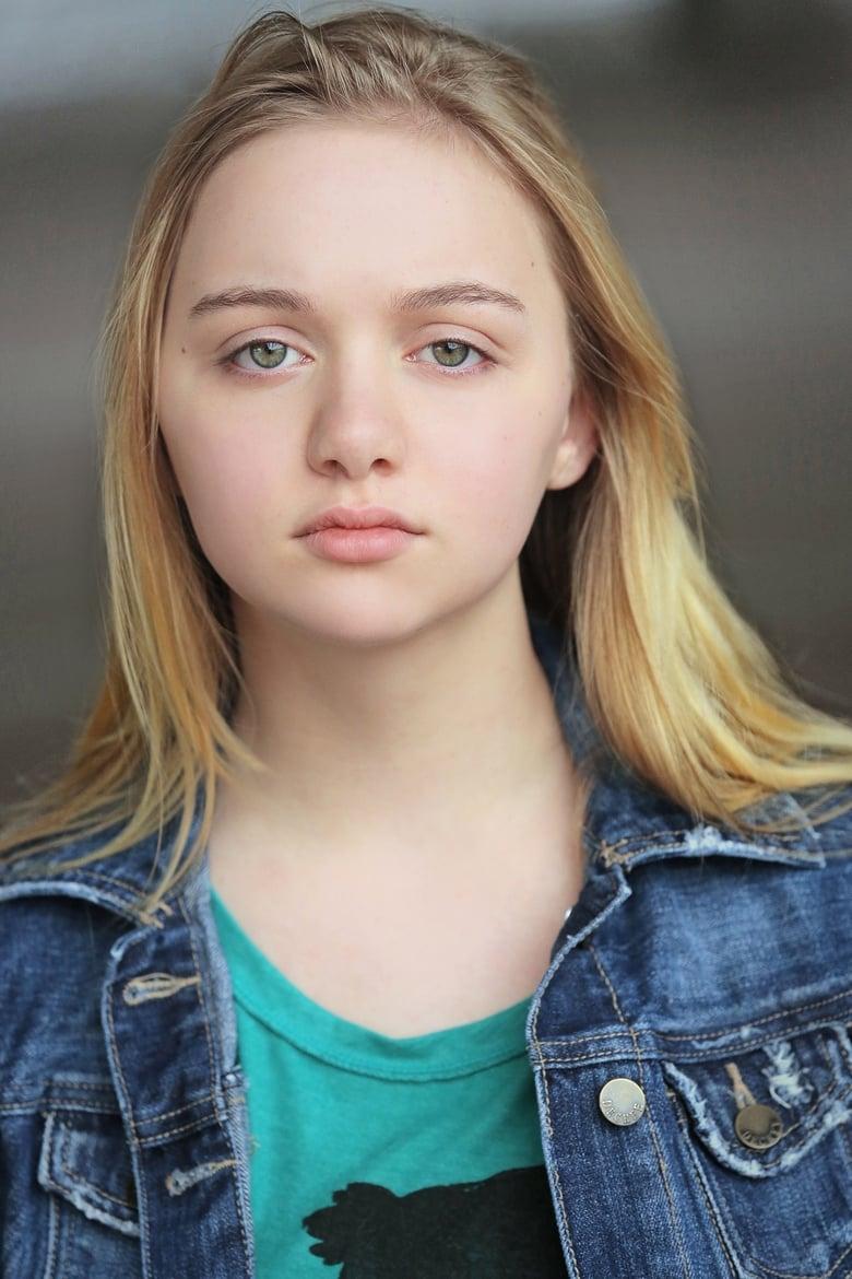 Maddie Nichols About Entertainment.ie