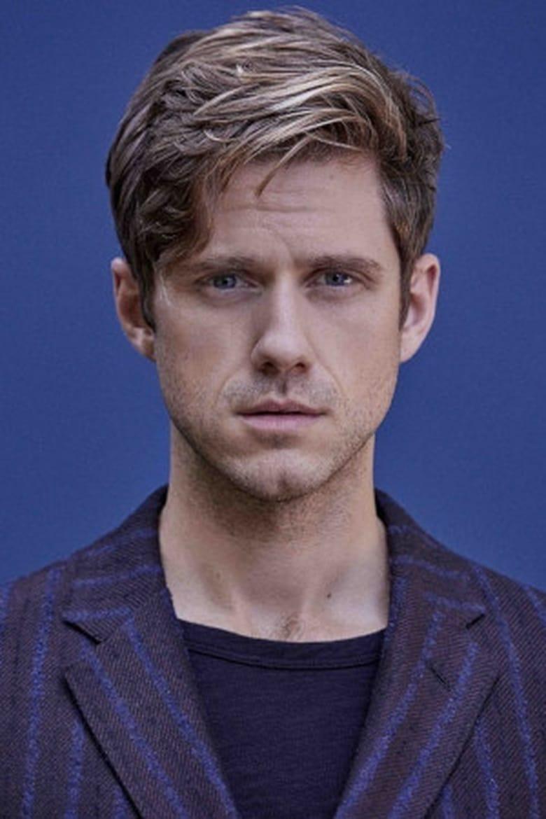 Aaron Tveit - About - Entertainment.ie