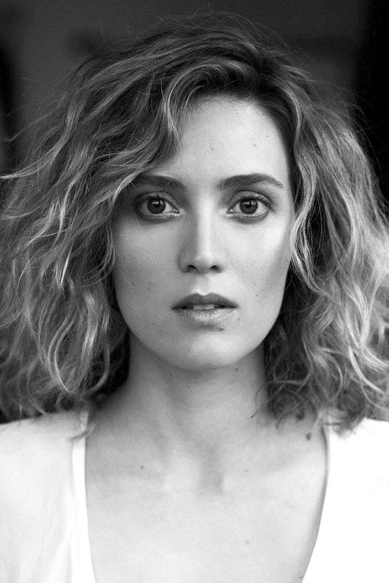 Evelyne Brochu About Entertainment Ie