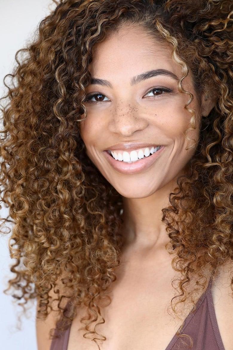 Amanda Payton About Entertainment.ie