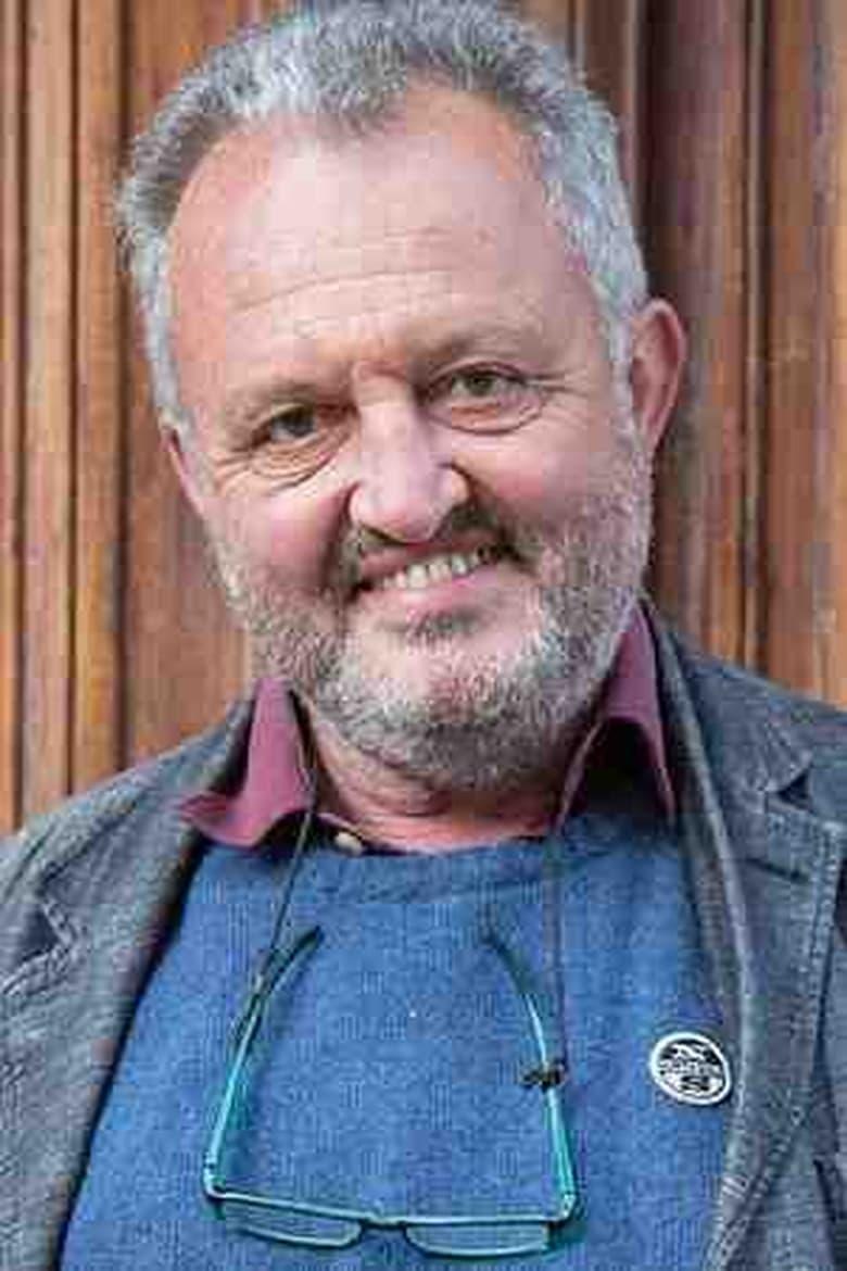 Steve Della Casa About Entertainment.ie