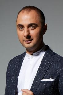 Demis Karibov