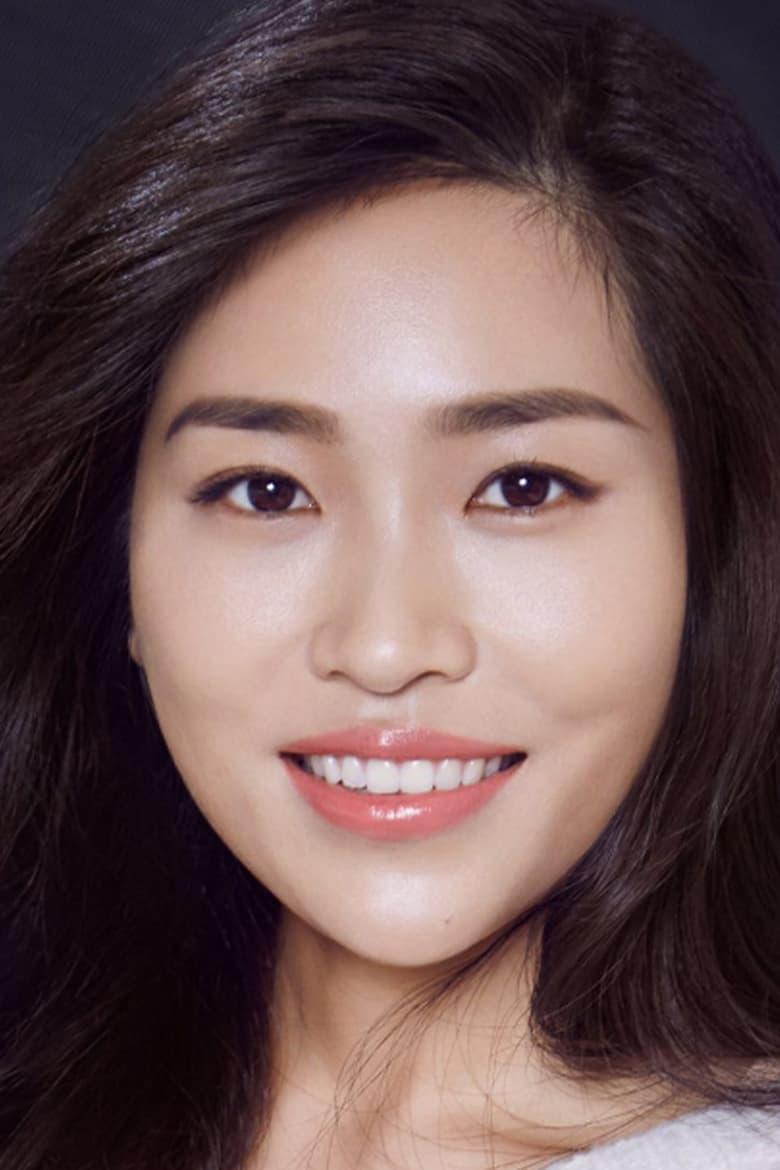 Mo Zhang - About - Entertainment.ie