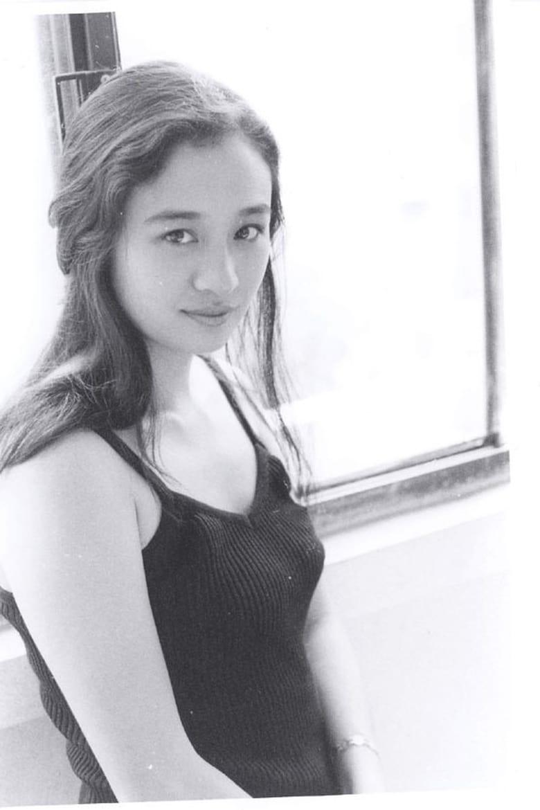 Yujuan Wu - About - Entertainment.ie