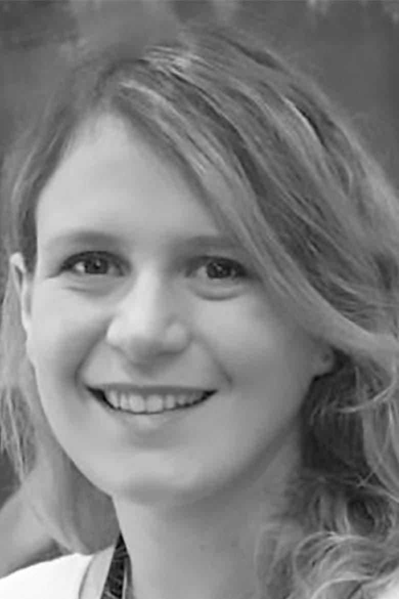 Clara Roquet About Entertainment.ie