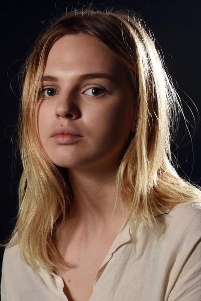 Odessa Young - About - Entertainment.ie