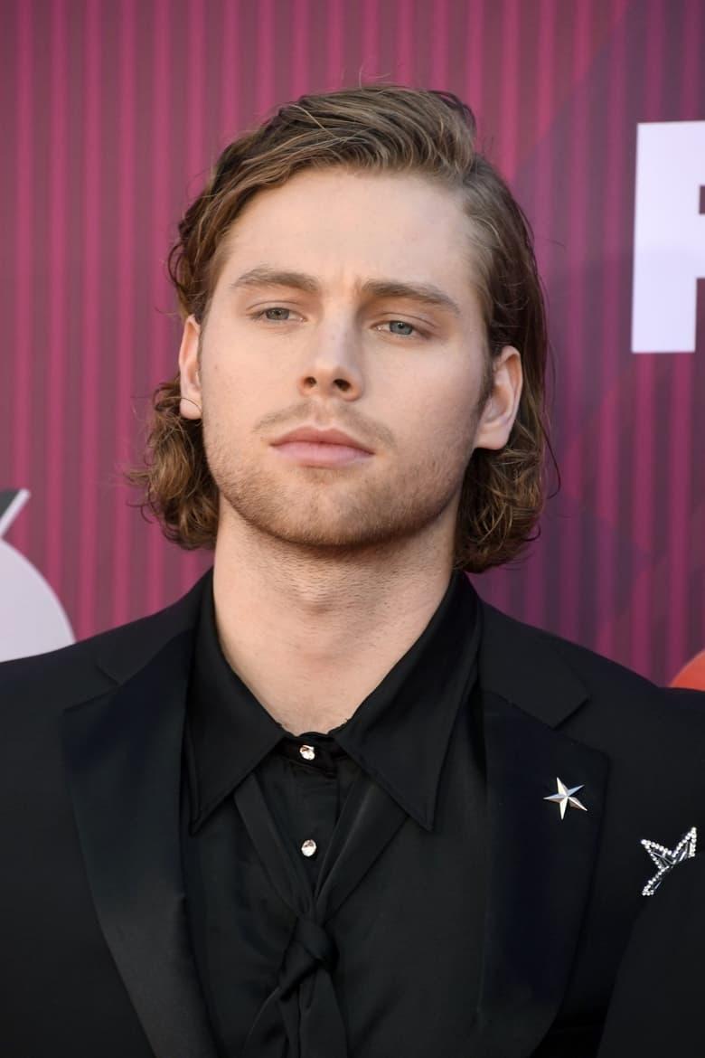 Luke Hemmings - About - Entertainment.ie