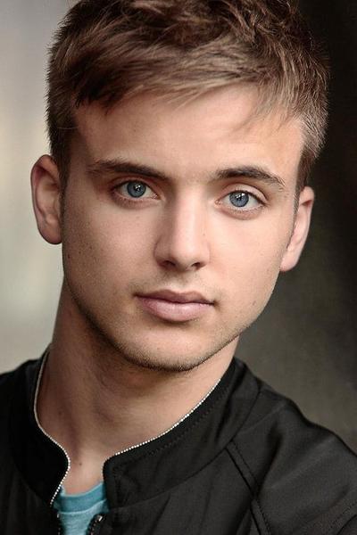 Parry Glasspool - About - Entertainment.ie