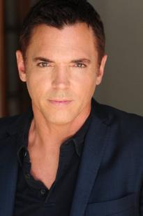 Nicholas Lea