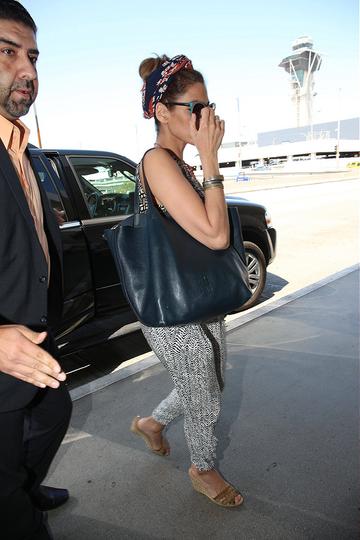 Eva Mendes at the airport