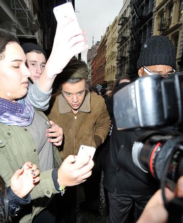Harry Styles gets mobbed by fans in NYC