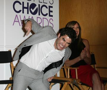 People's Choice 2014 Nominations with the 2 Broke Girls, Rachel Bilson &amp; friends