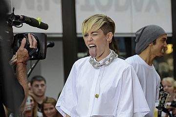 Miley Cyrus Performs on The Today Show (NBC)