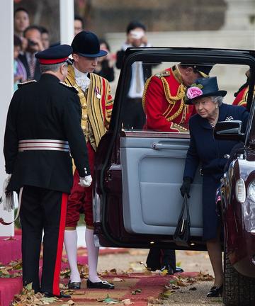 Catherine, Duchess of Cambridge and Prince William, Duke of Cambridge attend a Ceremonial Welcome for the President of Singapore