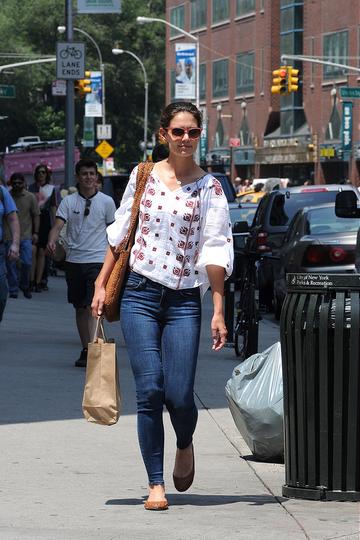 Katie Holmes strolling around