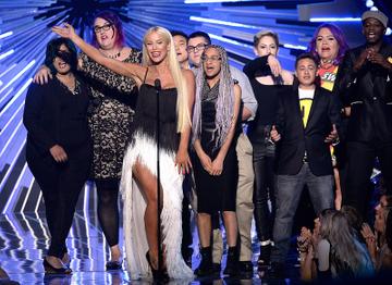 2015 MTV Video Music Awards - Show