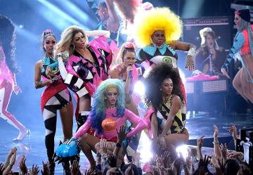 2015 MTV Video Music Awards - Show