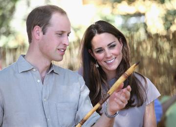 Prince William and Kate visit Ayers Rock, Australia