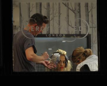 Rita Ora's new 'do: Haircut snaps