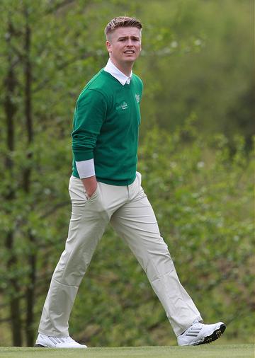 Celebs get their golf on