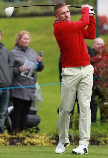 Celebs get their golf on