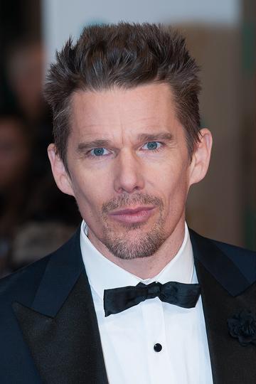 EE BAFTAs 2015 - Red Carpet