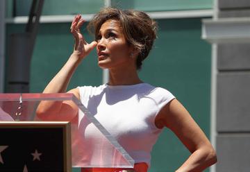 Jennifer Lopez gets 2500th Hollywood Star