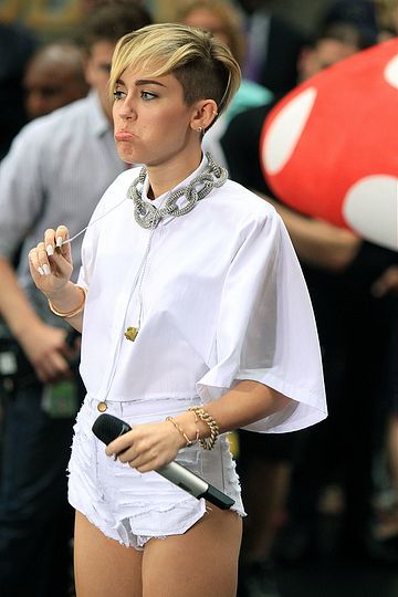 Miley Cyrus Performs on The Today Show (NBC)