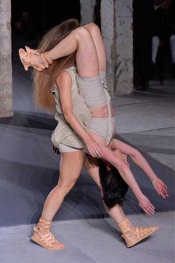 Models carrying models at Rick Owens' show at Paris Fashion Week Womenswear Spring/Summer 2016