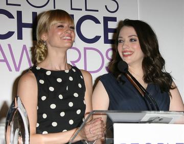 People's Choice 2014 Nominations with the 2 Broke Girls, Rachel Bilson &amp; friends