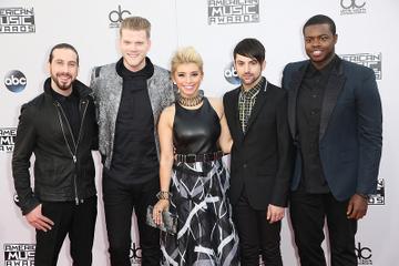 2014 American Music Awards Red Carpet