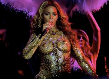 Beyonce's Back: Fierce face at the ready for the Mrs Carter Tour