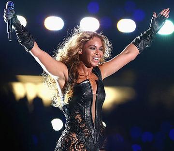 Beyonce's Back: Fierce face at the ready for the Mrs Carter Tour