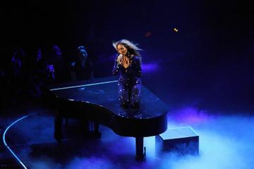 Beyonce's Back: Fierce face at the ready for the Mrs Carter Tour