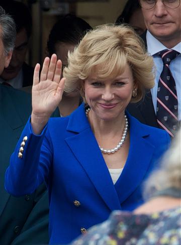 Naomi Watts on the set of 'Diana'