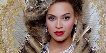 Beyonce's Back: Fierce face at the ready for the Mrs Carter Tour