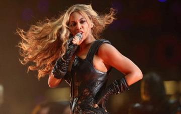 Beyonce's Back: Fierce face at the ready for the Mrs Carter Tour
