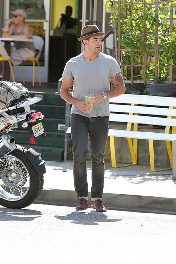 Jesse Metcalfe Out and About