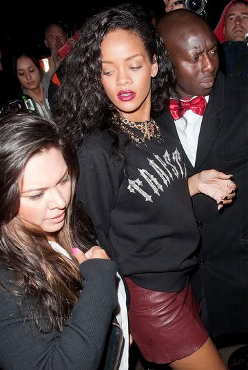 Rihanna - What do you think of her look?