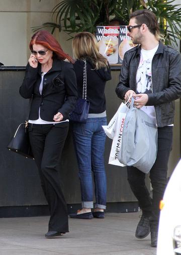 Celebs doing their shopping