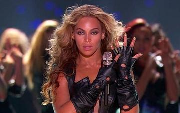Beyonce's Back: Fierce face at the ready for the Mrs Carter Tour