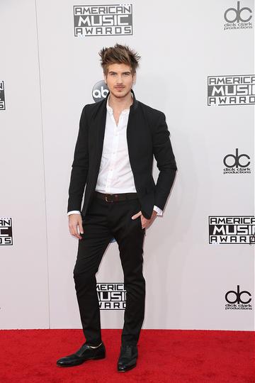 2014 American Music Awards Red Carpet
