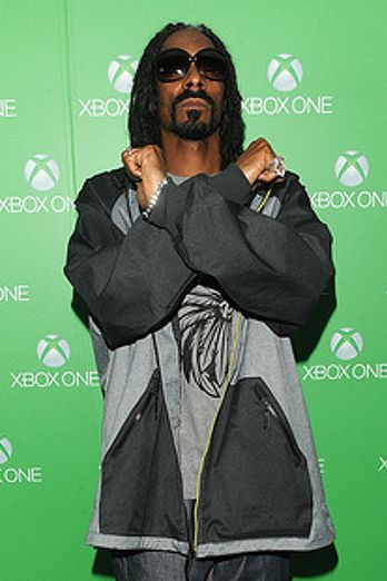 All the stars love Xbox: Snoopzilla, Sarah Hyland and more