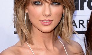 2015 Billboard Music Awards - Red Carpet