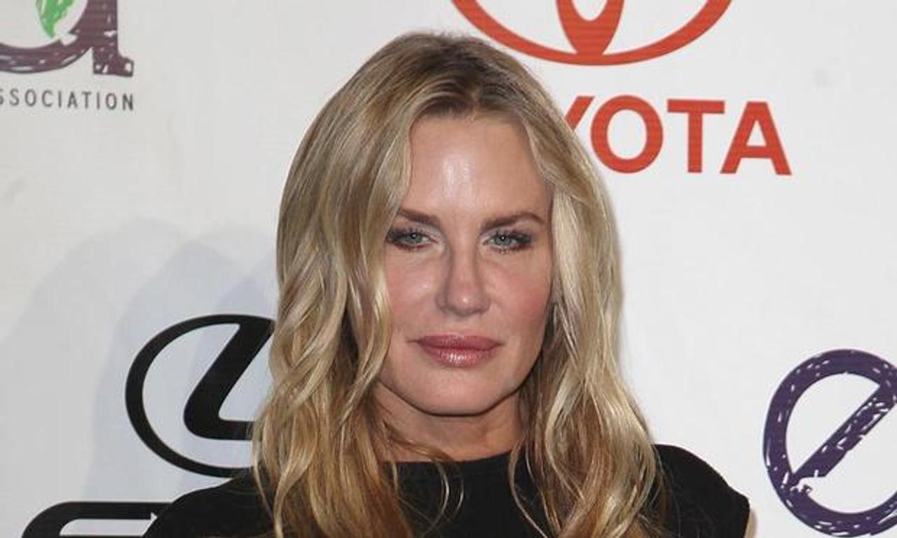 Daryl Hannah Arrested Over Oil Protest 