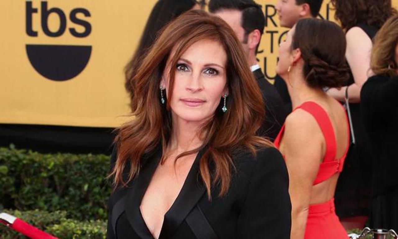 Julia Roberts reportedly cost Universal $6 million after quitting  'Shakespeare in Love'