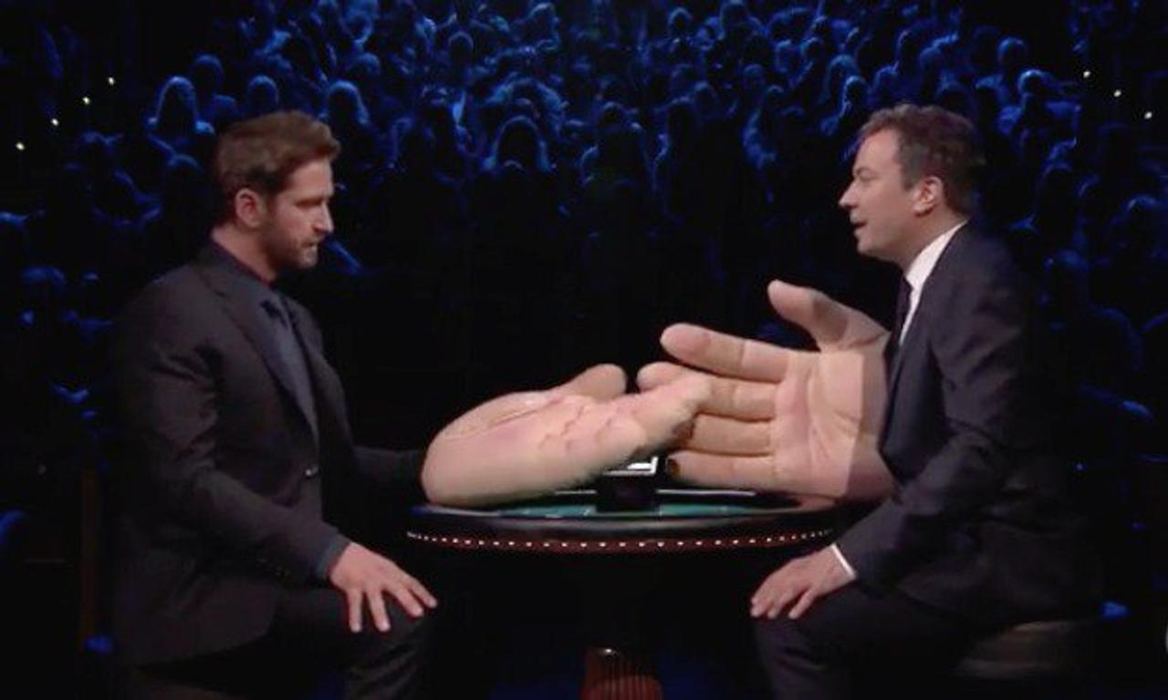 Watch Gerard Butler And Jimmy Fallon Play Slapjack 